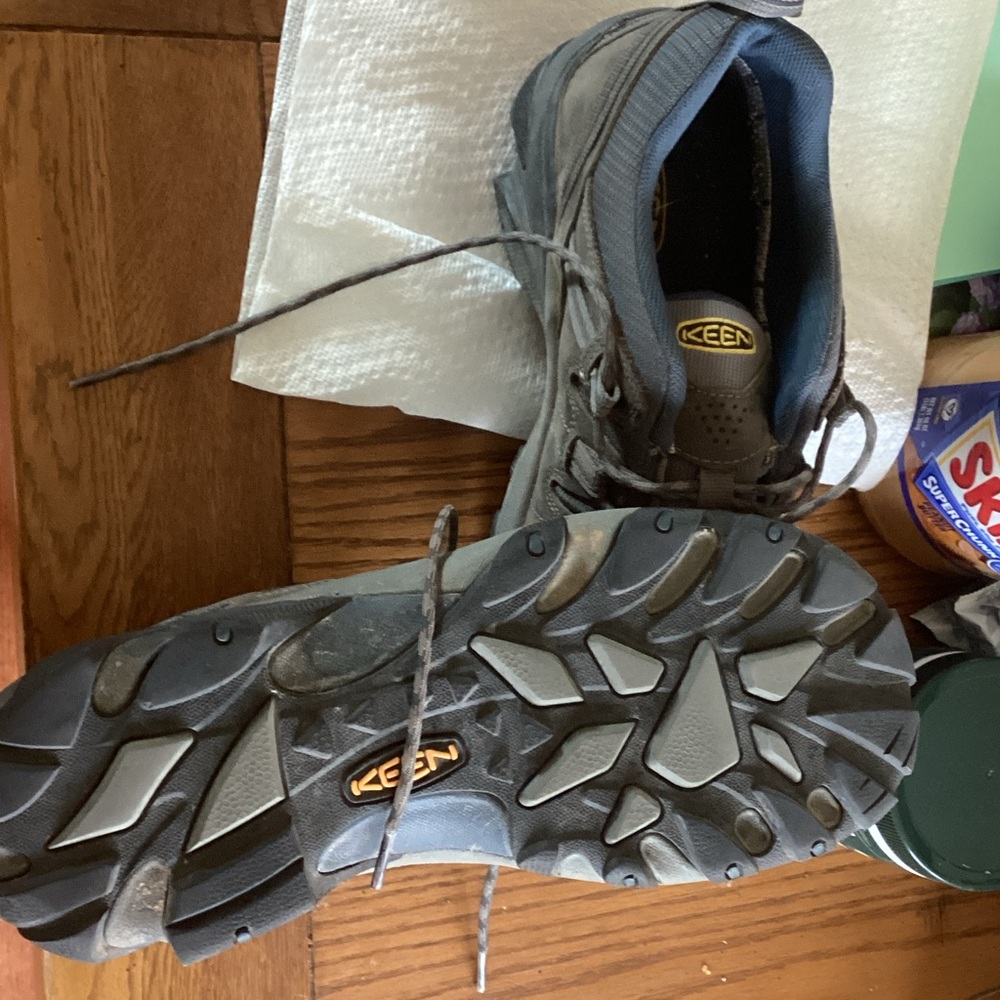 Keen Gray and Blue Men's Hiking Shoes - Picture 2 of 3